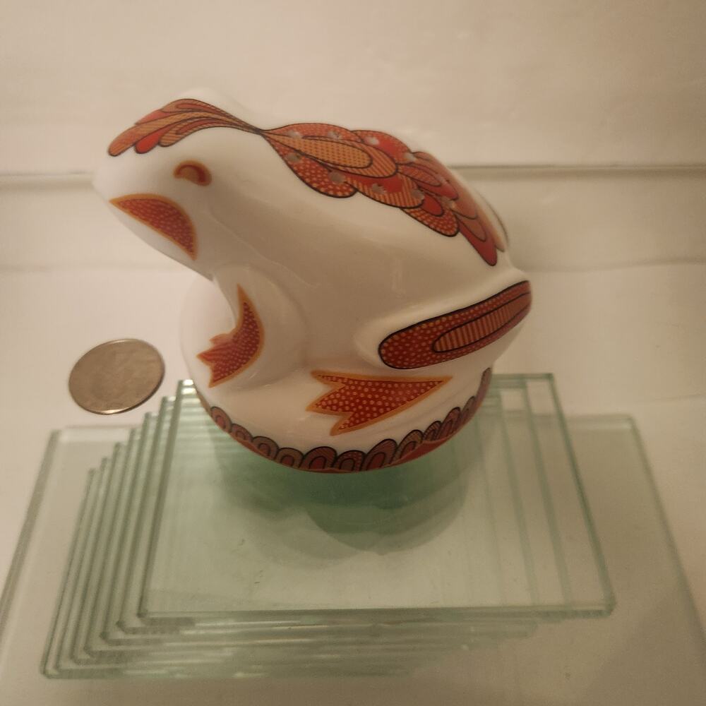 Vtg Sachet Diffuser Elizabeth Arden Frog Pomander Red White For Talcum or Scents